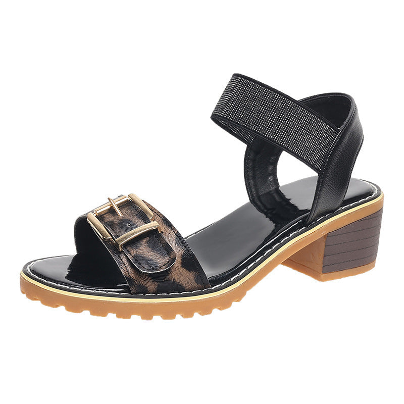 Chic Orthopedic Sandals with Unique Design