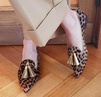 Graceful Orthopedic Sandals for Modern Look