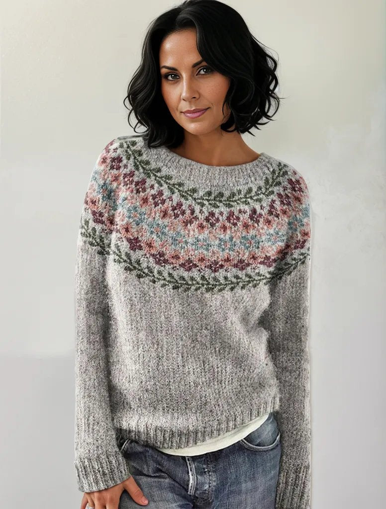 Stella® | Elegant sweater with a crew neck and a special print