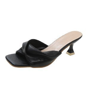 Graceful Orthopedic Sandals for Modern Look