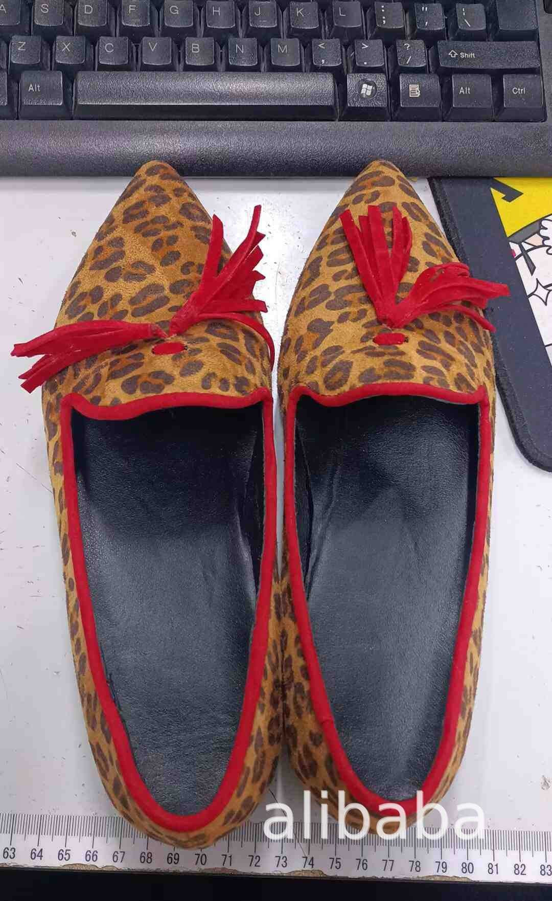 Graceful Orthopedic Sandals for Modern Look