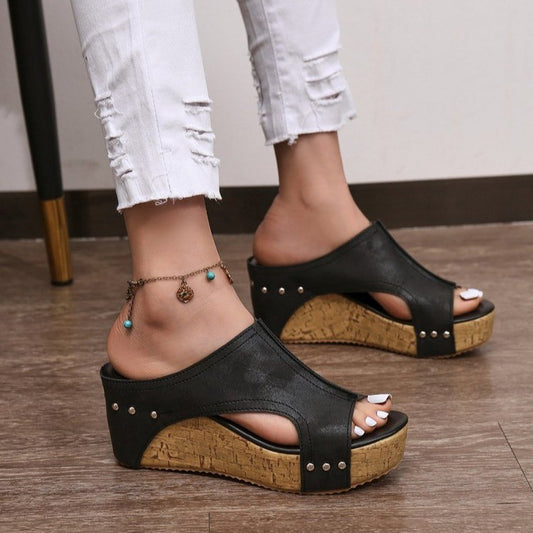 Graceful Orthopedic Sandals for Modern Look