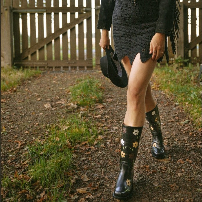 Chic Orthopedic Boots with Unique Design