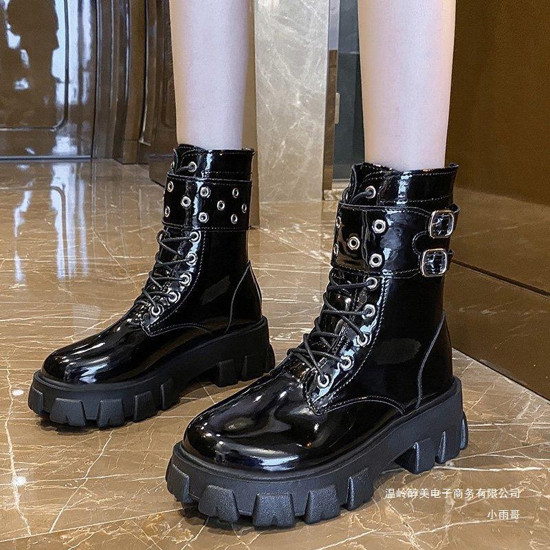 Graceful Orthopedic Boots for Modern Look