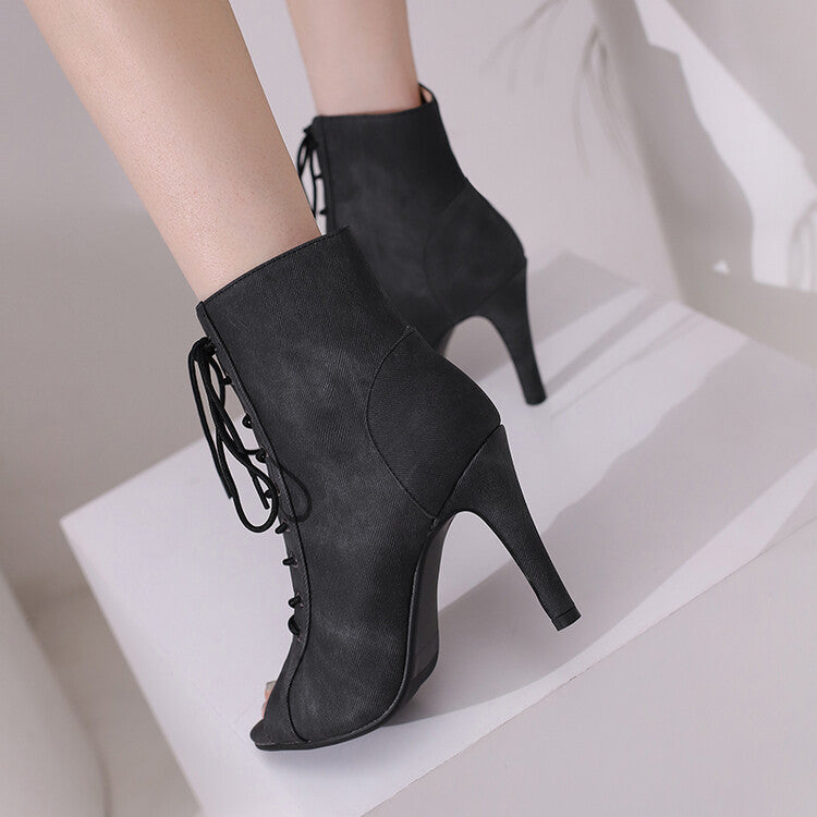 Graceful Orthopedic Boots for Modern Look