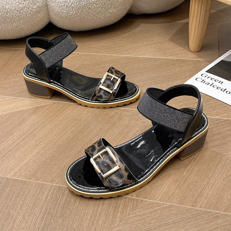 Chic Orthopedic Sandals with Unique Design