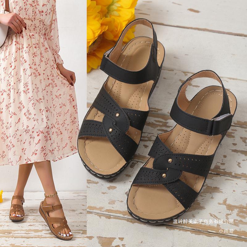 Chic Orthopedic Sandals with Unique Design