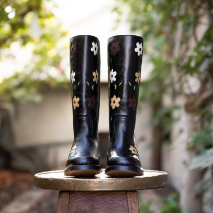 Chic Orthopedic Boots with Unique Design