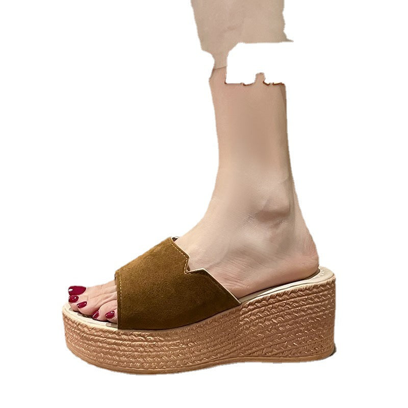 Graceful Orthopedic Sandals for Modern Look