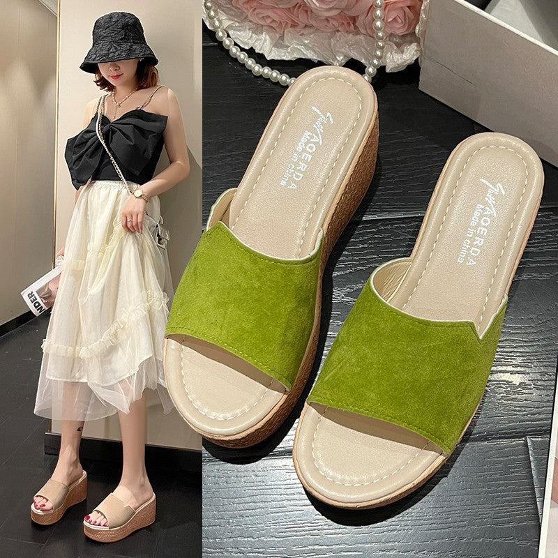 Graceful Orthopedic Sandals for Modern Look
