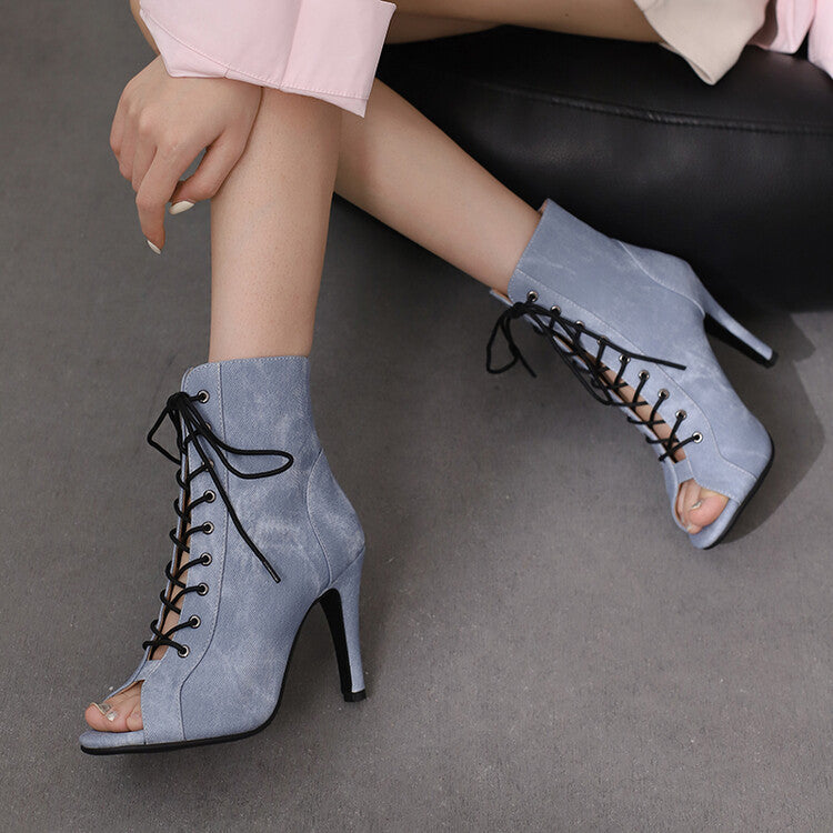 Graceful Orthopedic Boots for Modern Look