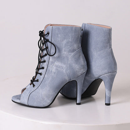 Graceful Orthopedic Boots for Modern Look