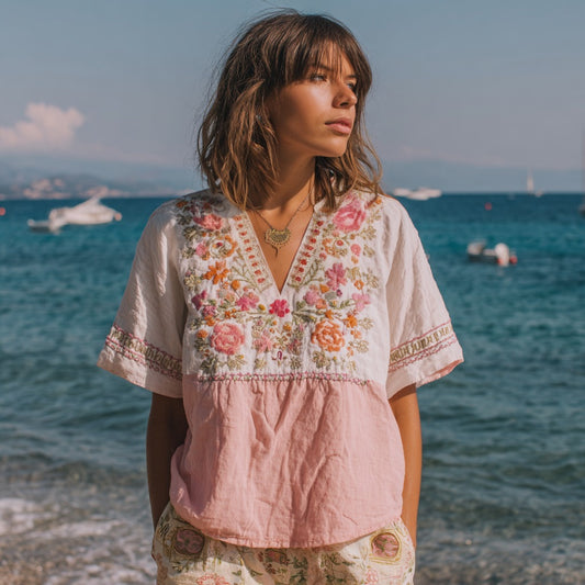 Women's Vintage Floral Pattern V-neck T-shirt elevenforest