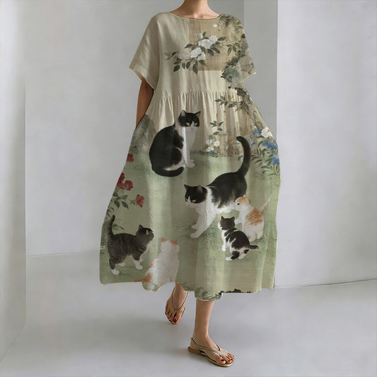 Comstylish Cat Playing Under The Tree In A Leisure Dress